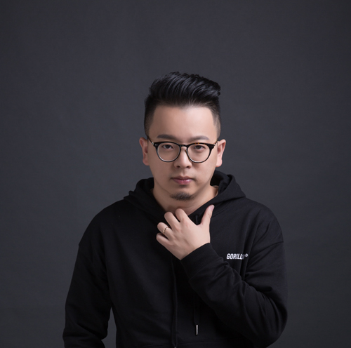 王加飛